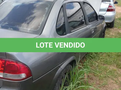 LOTE 003 - CHEV CLASSIC LS