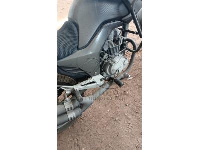 LOTE 003 - MOTO HONDA