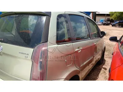 LOTE 011 - FIAT IDEA ATTRACTIVE 2011