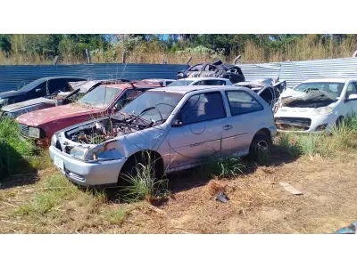 LOTE 012 - SUCATA VW GOL 1000I 1995