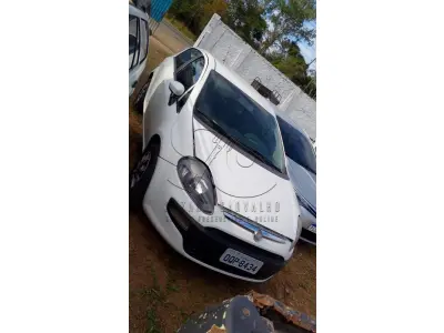 LOTE 001 - FIAT PUNTO 2013/2014