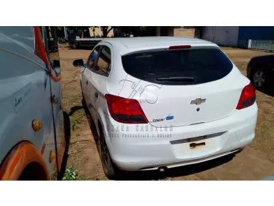 LOTE 013 - CHEVROLET ONIX 10MT 2017