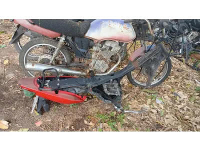 LOTE 016 - SUCATA HONDA CG 125 2002