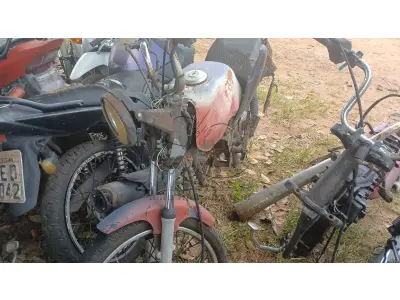 LOTE 001 - SUCATA HONDA CG 125 1999