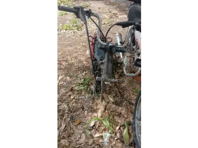 LOTE 016 - SUCATA HONDA CG 125 2002