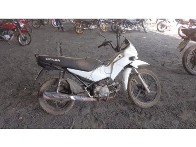 LOTE 007 - HONDA CG POP 100 2014/2015