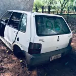 LOTE 006 - Sucata de Fiat Uno Way, cor branca. (Sem documentação para transferência, por ser sucata).