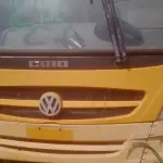 LOTE 021 - Ônibus VW/15-190, cor amarela, Placa OUD-8538, a diesel, ano fab/mod.2012/2013 , chassi 9532E82W1DR306972, Renavam 506205142. (Transferência por Declaração - S/CRV). DPVAT R$ 8,08 +&nbsp; MULTAS R$ 286,40