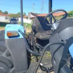LOTE 013 - TRATOR NEW HOLLAND