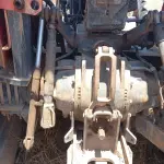 LOTE 017 - TRATOR SOBRE RODAS