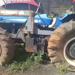 LOTE 028 - TRATOR NEW HOLLAND
