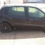 LOTE 015 - VEÍCULO RENAULT CLIO RL