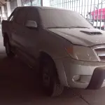 LOTE 018 - VEÍCULO TOYOTA HILLUX