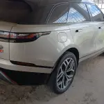 LOTE 009 - SUSPENSO POR DECISÃO JUDICIAL I LROVER VELAR P250 SE RDYN